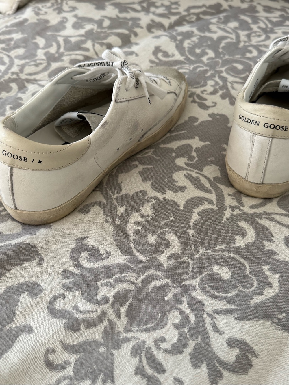 Golden Goose White Super-Star Insole Sneakers with Black Logo - Picture 3 of 6